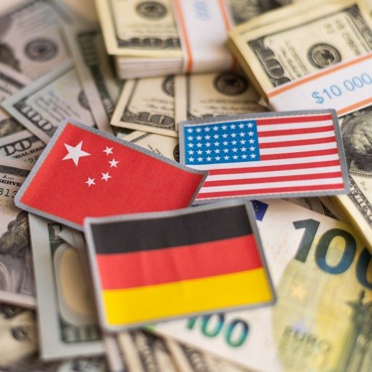 Global currencies and country flags